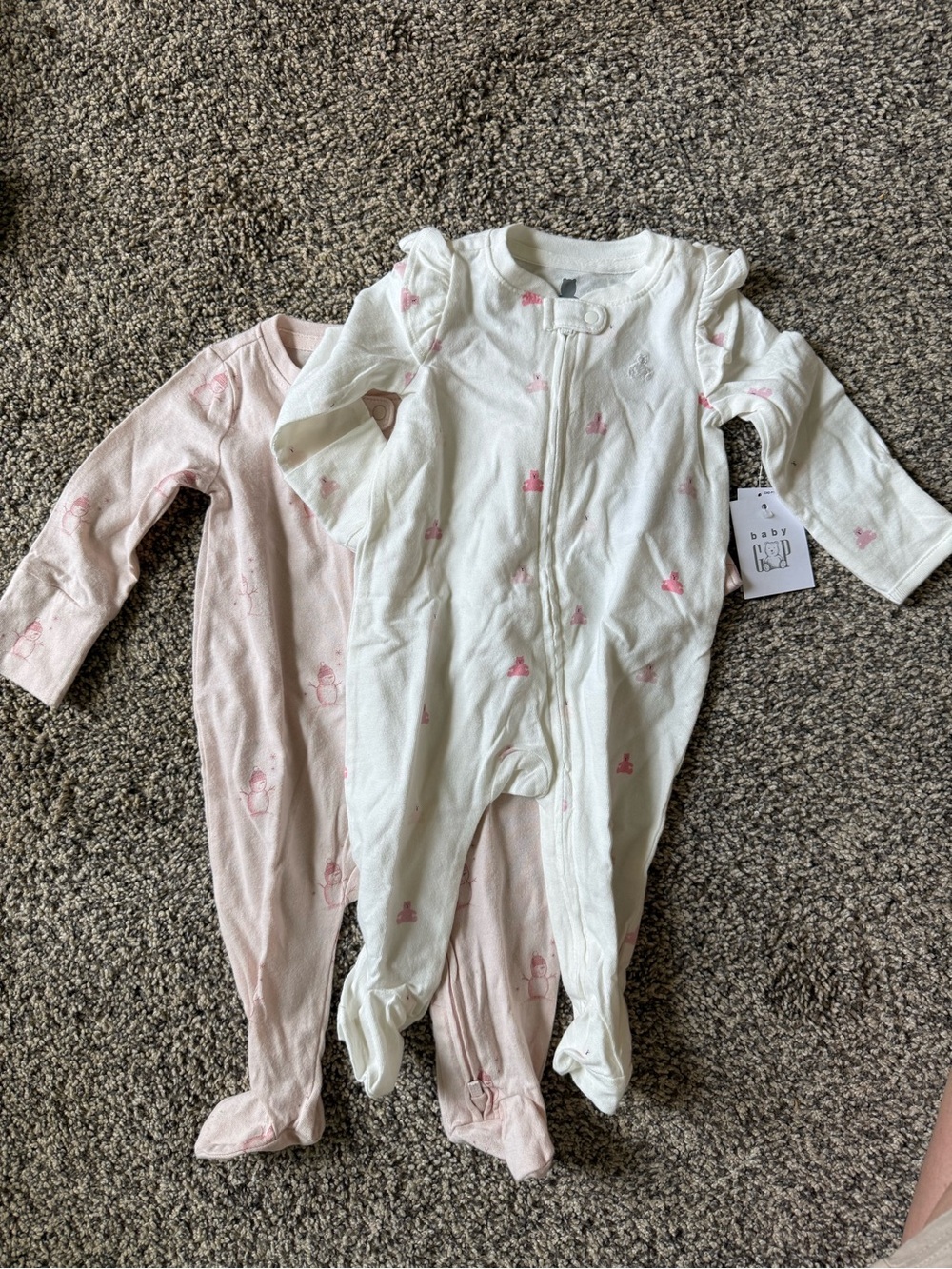 0-3 mo baby girl sleepers NWT